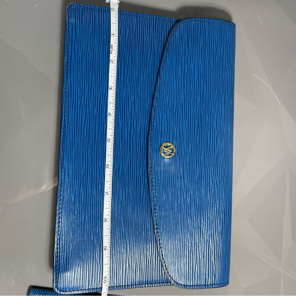 Louis Vuitton Epi Textured Blue Clutch EUC - Picture 14 of 16